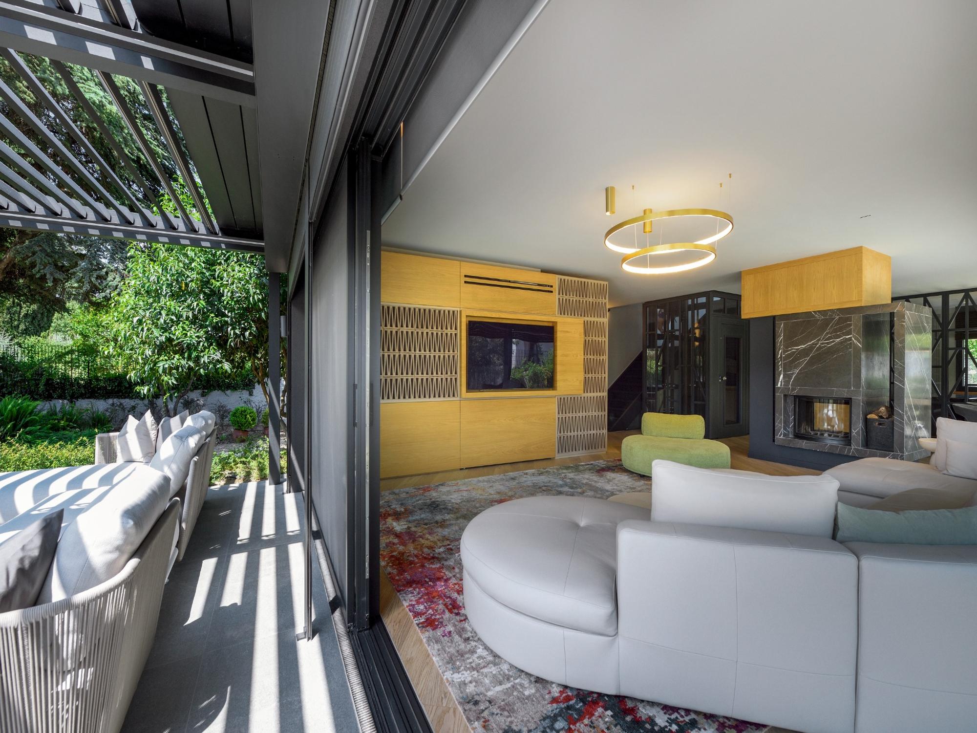 Image Gallery